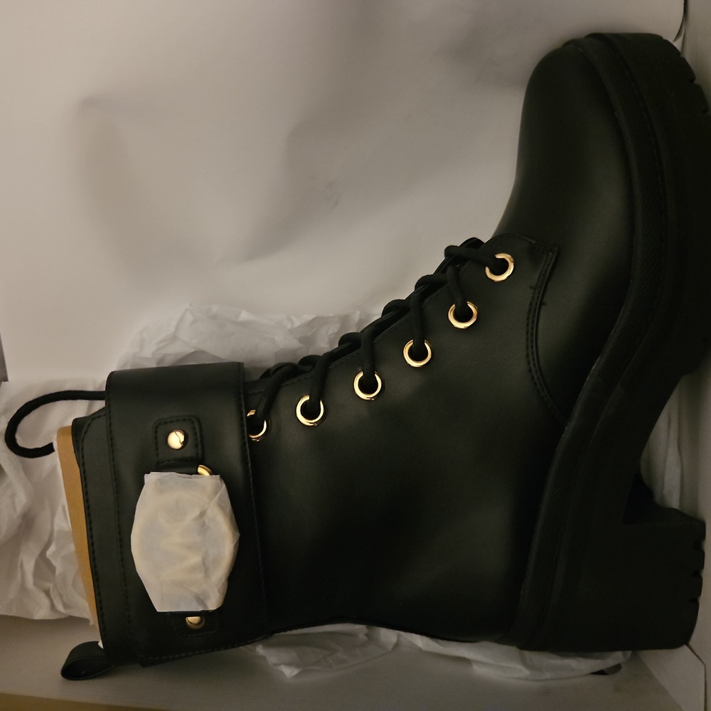 🆕️Michael Kors Rory Lug Boots Black
